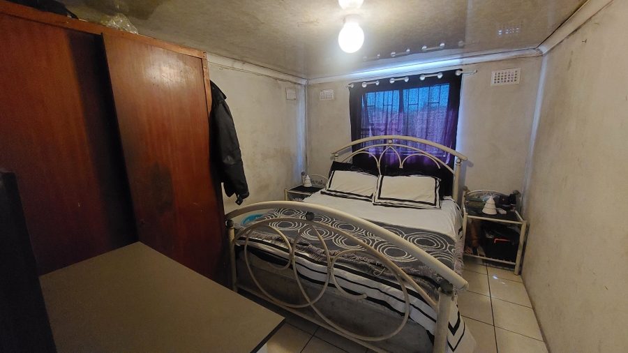 2 Bedroom Property for Sale in Park Village Western Cape